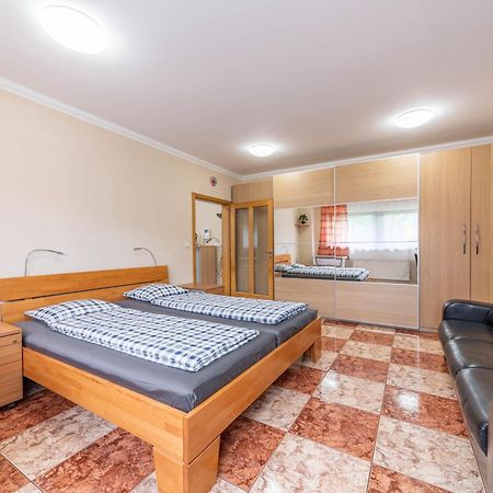 Apartman Blizko Centra Prahy Prague Exterior photo